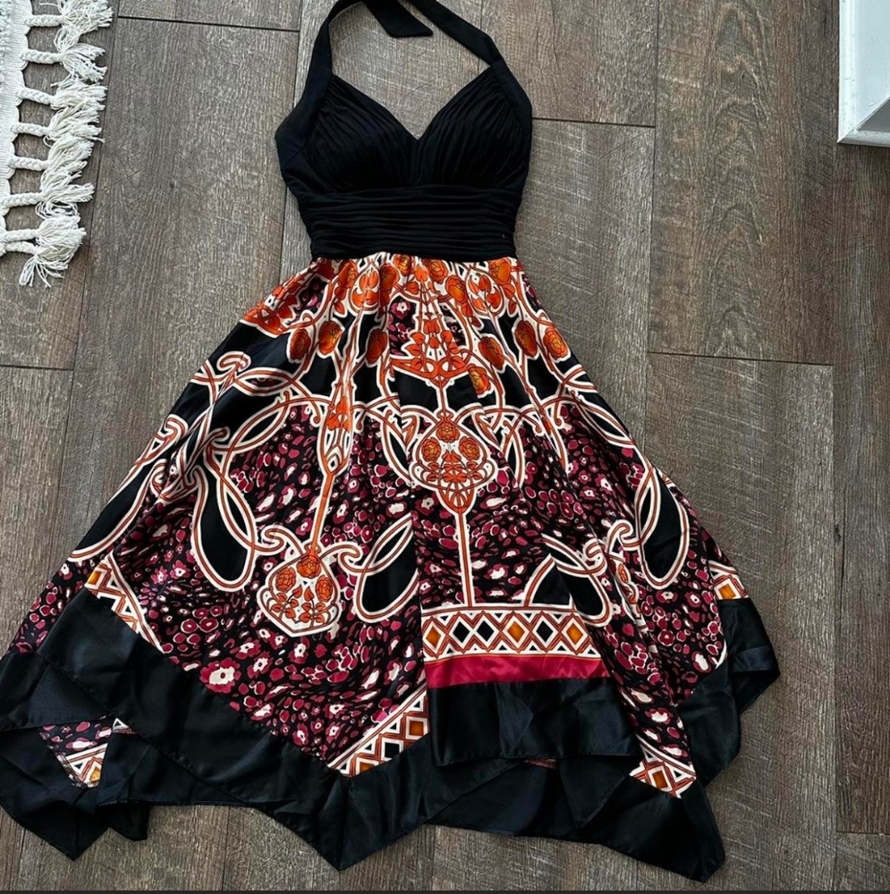 Cute y2k Black and Orange Halter Dress